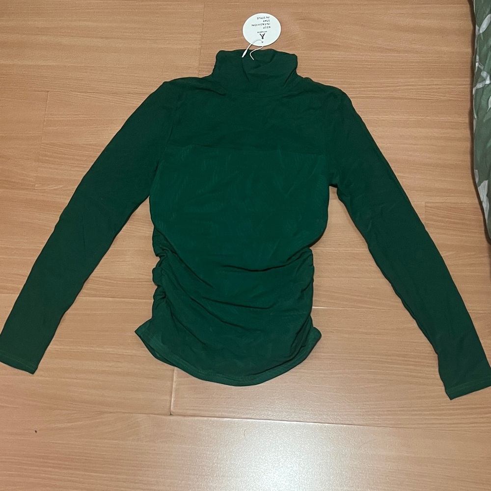 Elegant Green Turtleneck Top